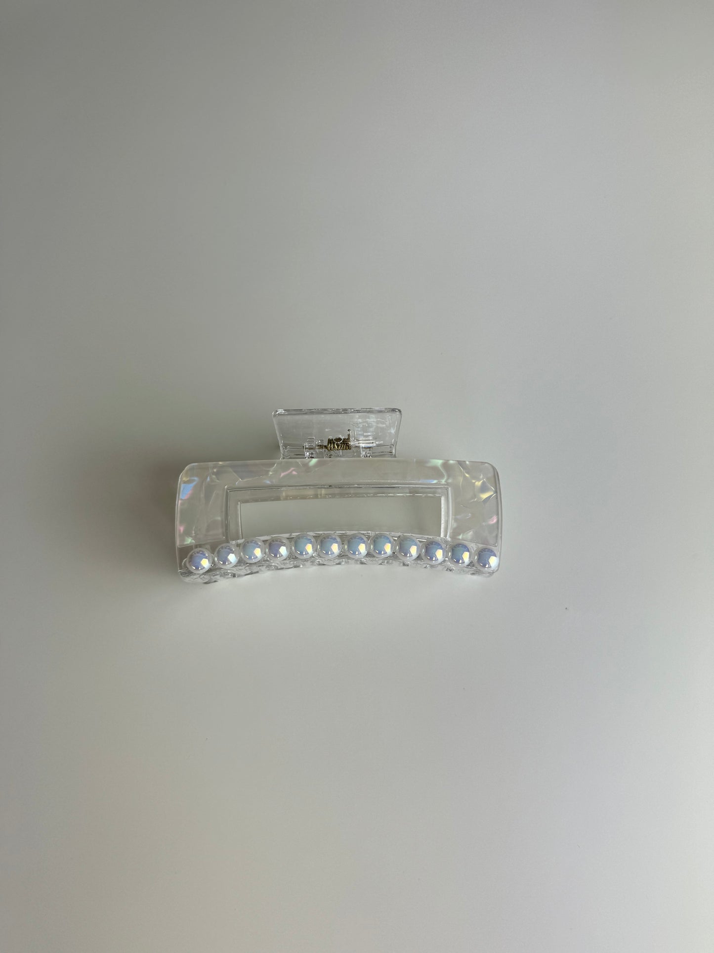 White Pearl Hair Claw Clip