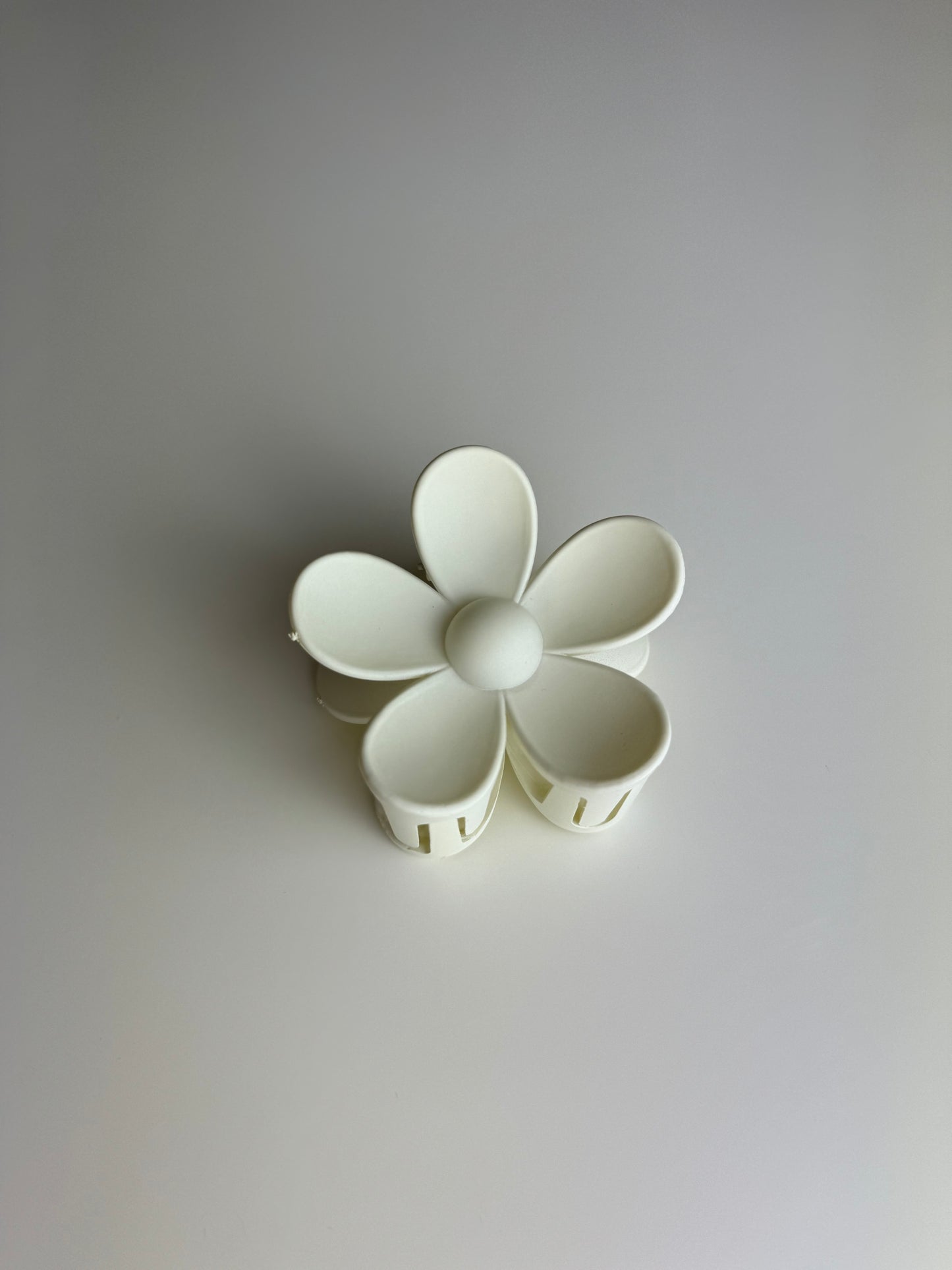 White Flower Hair Claw Clip