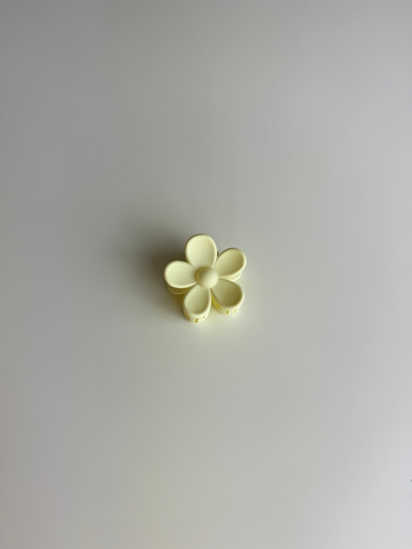 Mini White Flower Hair Claw Clip