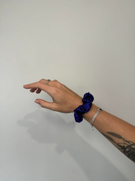 Violet Scrunchie- Mini