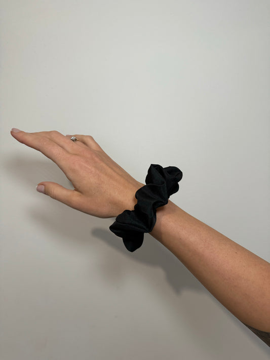 Black Cotton Scrunchie- M